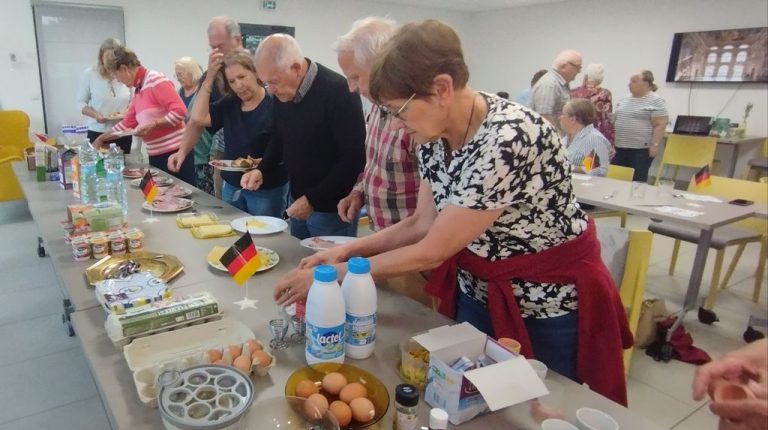 Un voyage culinaire et chaleureux : le petit-déjeuner allemand de la Semaine bleue